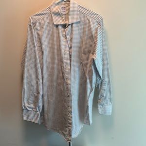 White alternating window pain shirt